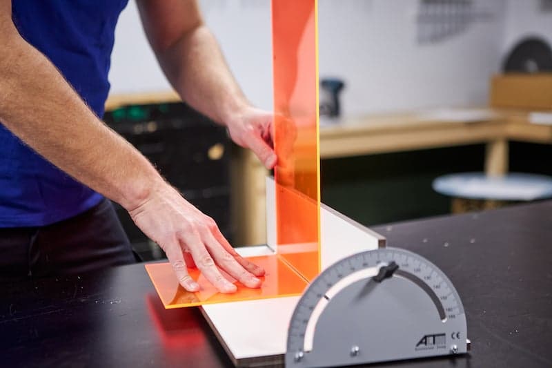 Laptop stand with a bending machine