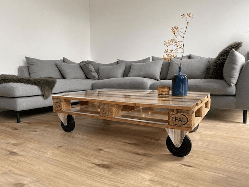 Acrylic side table pallets