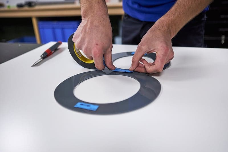 Making house numbers assemble with sealant and double-sided tape