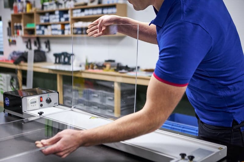 Transparant nachtkasje maken plexiglas buigen met buigapparaat
