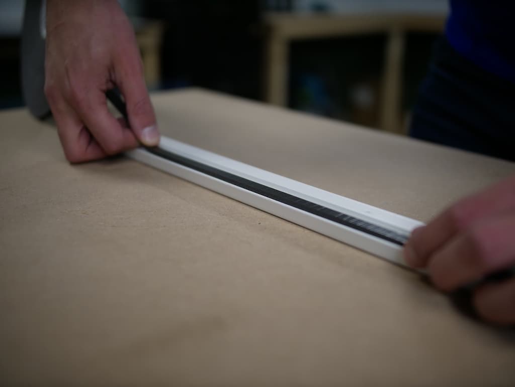 Window replacement placing glass band on the glass battens