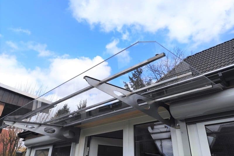 canopy made of transparent plexiglass and aluminium frame