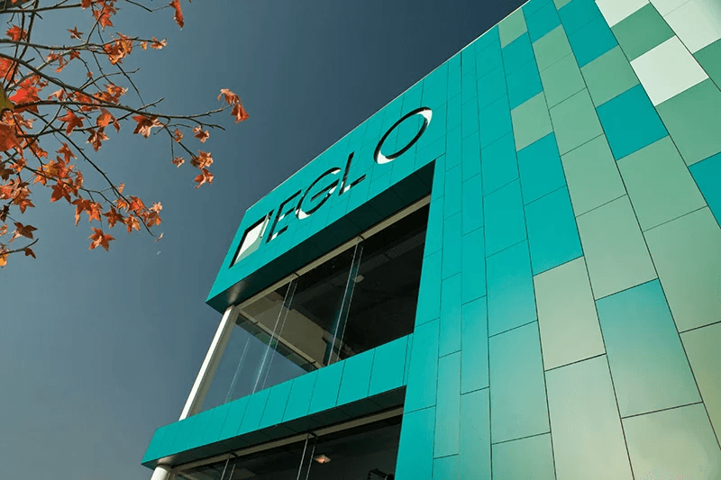 Plastic exterior cladding