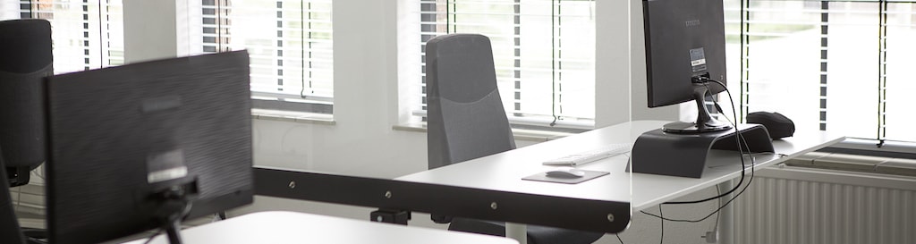 Make your office Corona-proof with perspex