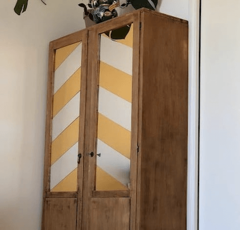 Mirrored plexiglass on wardrobe doors