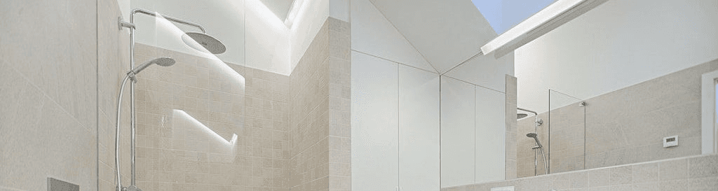 Shower splashback