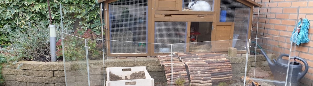 rabbit hutch windproof plexiglass banner