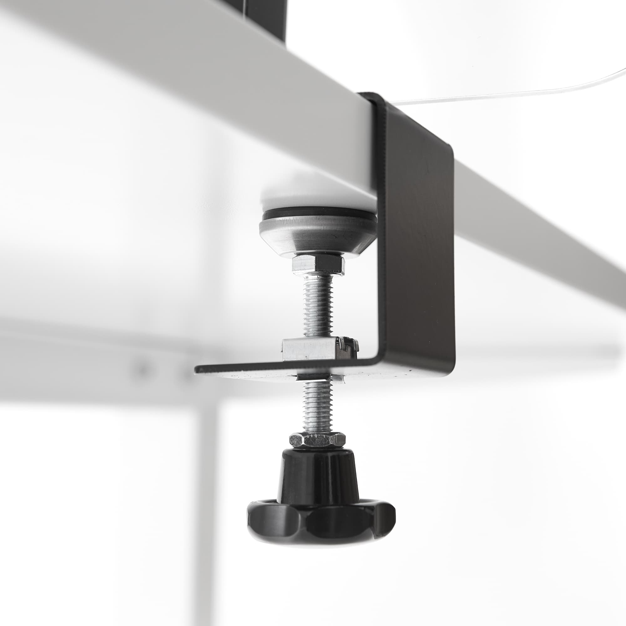 Bracket for perspex with screw clamp