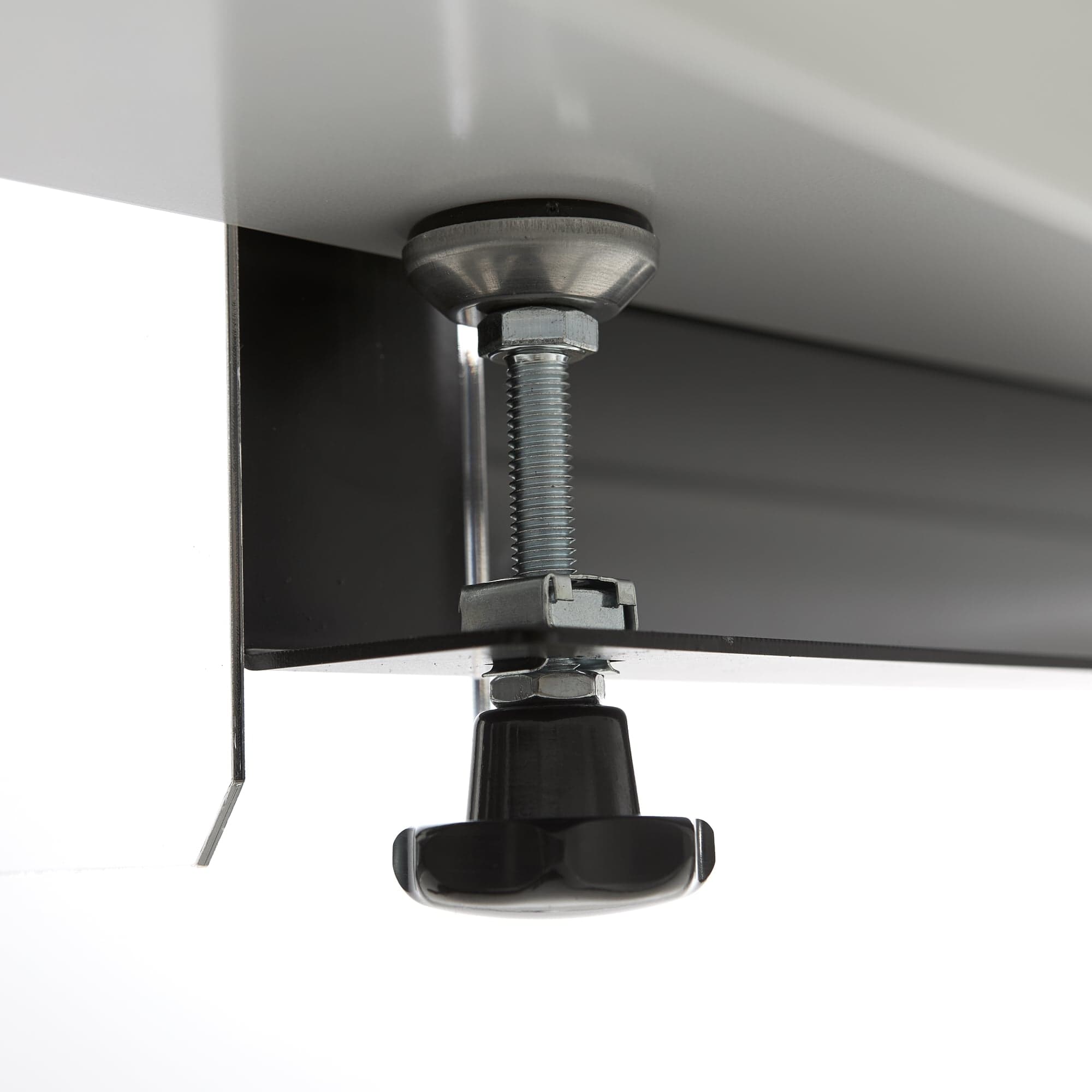 Steel bracket with clamping system
