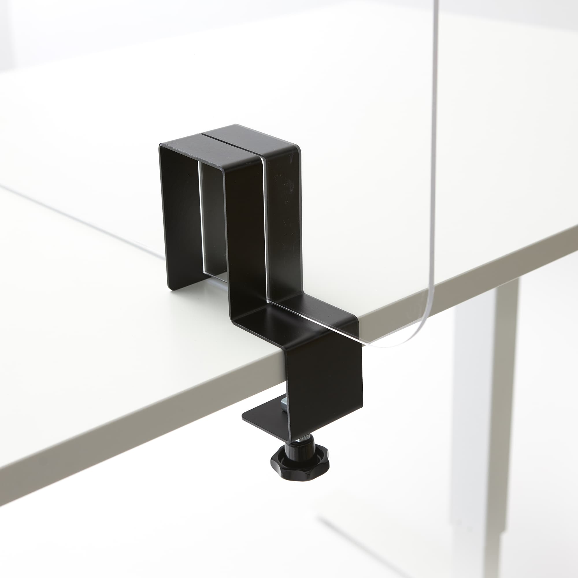Steel clamp for perspex screen