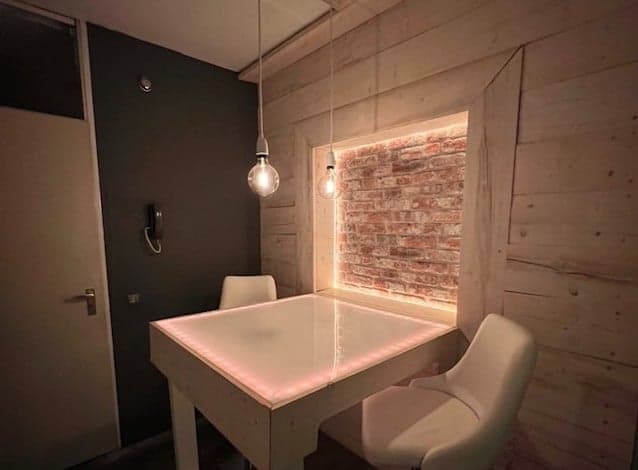 Acrylic table top with LED strips 3