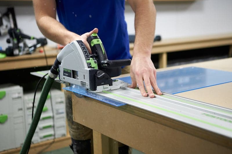 Cutting polycarbonate