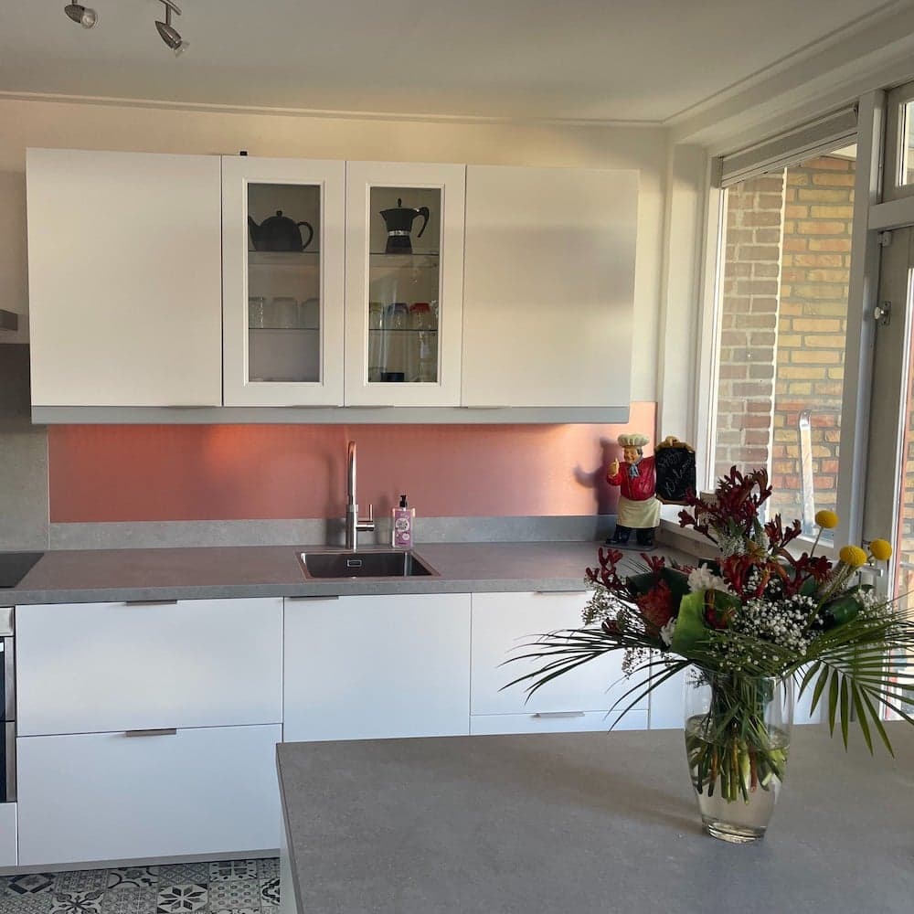 Kitchen backsplash with Brushed copper composite panel 4 kopie