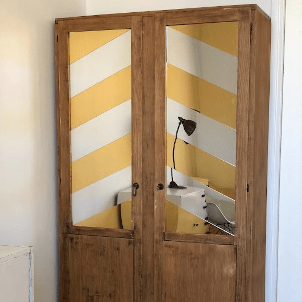 Mirrored plexiglass on wardrobe doors