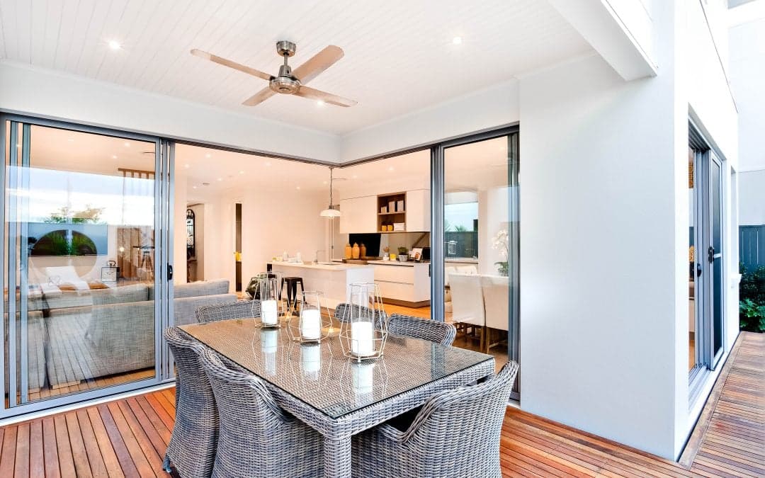 Plexiglass table top