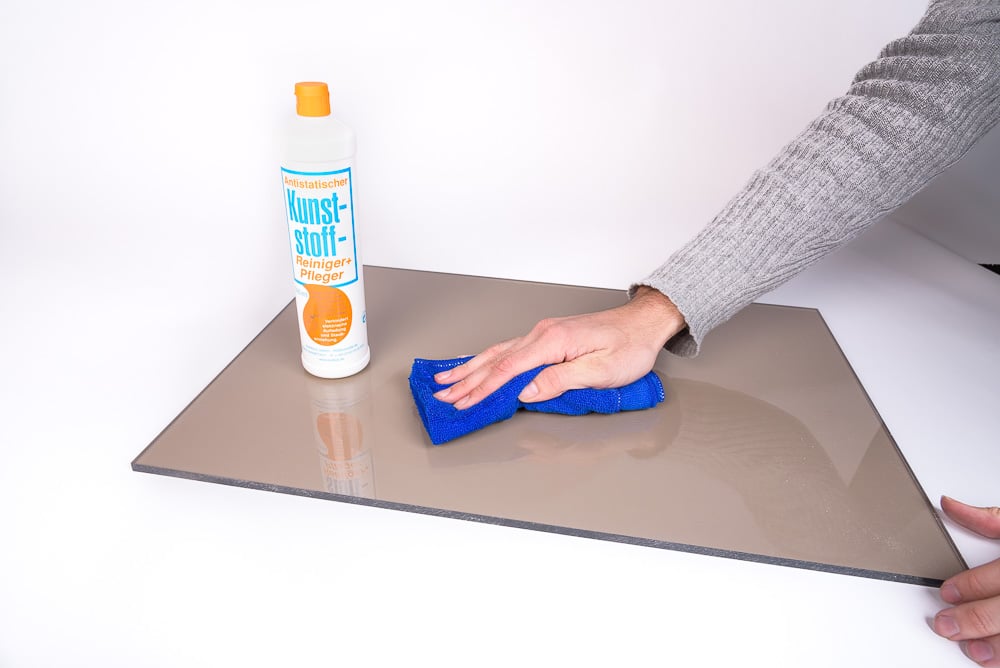 cleaning acrylic