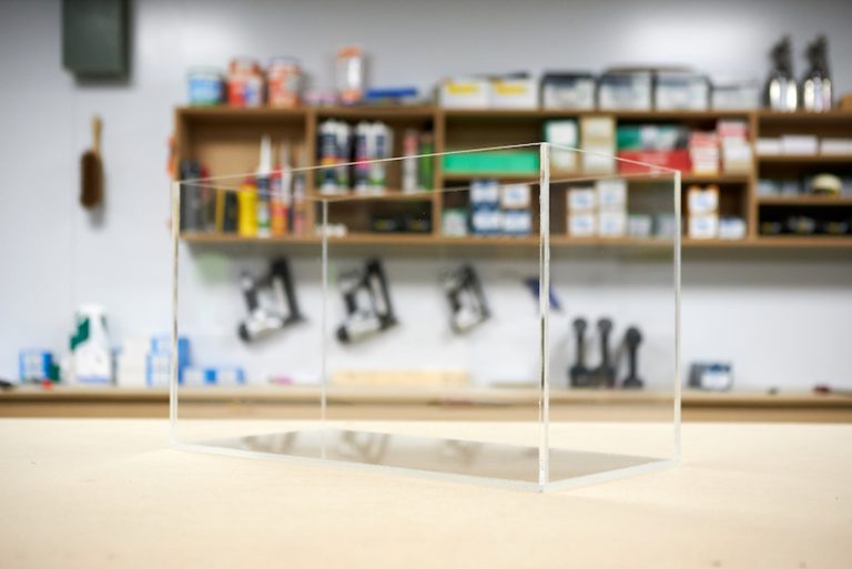 Glueing PERSPEX® read the steps and tips