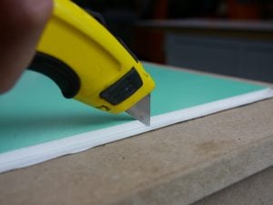 DIY wallpaper panel - Cut wallpaper to size