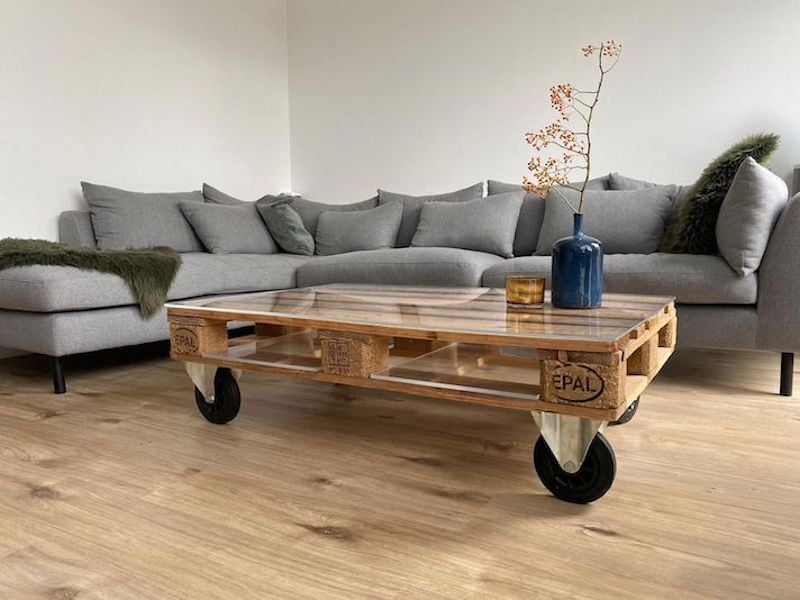 Pallet deals coffee table