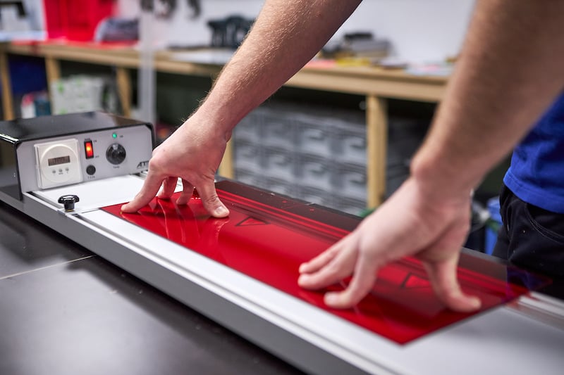 how to make a picture shelf acrylic on bending machine